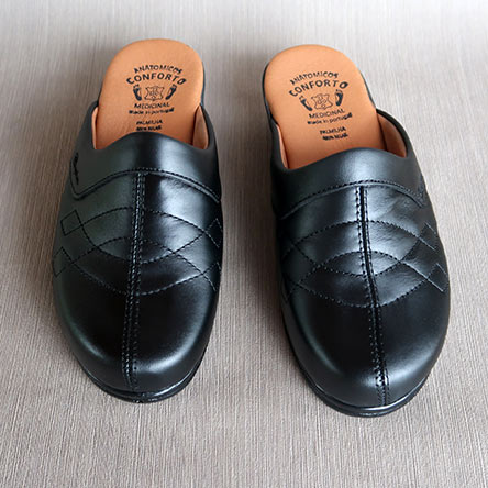 Chinelo-Anatómico-em-Pele-Preta Chinelo-Anatómico-em-Pele-Preta
