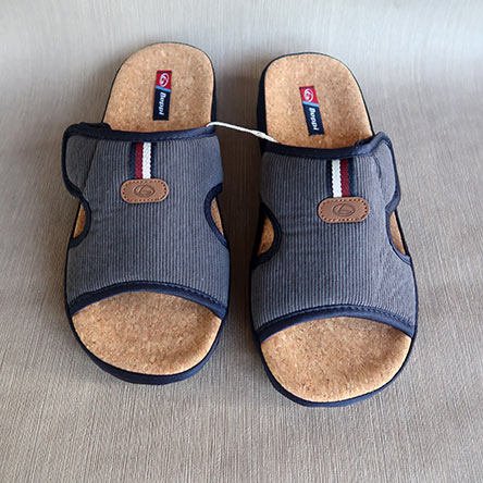Chinelo-Quarto-Homem-Verão