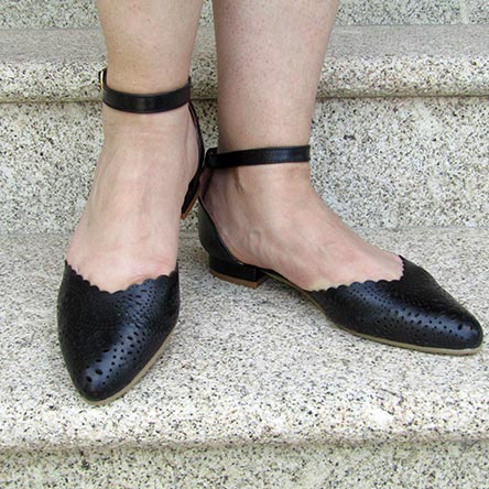 Sapato-Senhora-Aberto-dos-Lados
