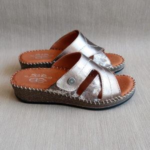 Chinelo-Conforto-Senhora-em-Bronze