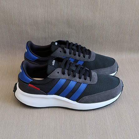 Adidas-RUN-70s-preto-com-azul