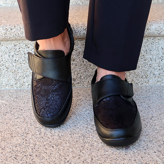 Sapato-Senhora-Preto-com-Velcro