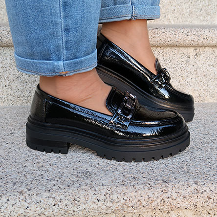 Sapato-Loafer-de-Mulher-com-Sola-Grossa