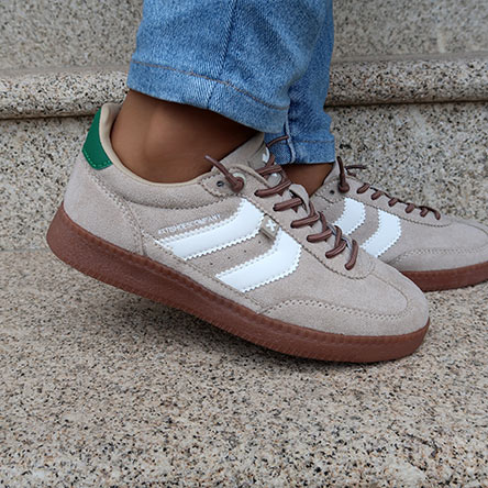 Zapatillas de mujer con cordones elásticos