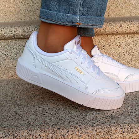 Zapatillas blancas Puma para mujer