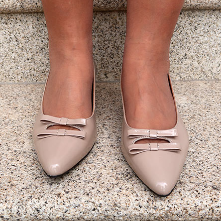 Sapato-Bege-com-Salto-Baixo Sapato-Bege-com-Salto-Baixo