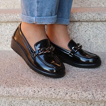 Sapato-Loafer-de-Mulher-em-Verniz-Preto Sapato-Loafer-de-Mulher-em-Verniz-Preto